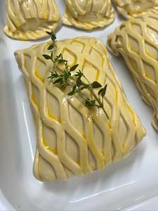 Pies: Beef Wellington - 4 Person Serve (Friday Collection)