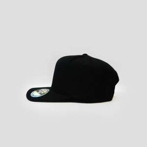 Caps: Team Sports Caps Black