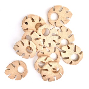 Wooden Loose Parts: WOODEN LEAF