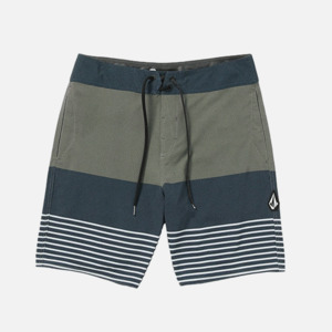 Mens Boardshorts: Volcom Quarta Static MOD 19" Boardshorts - Black