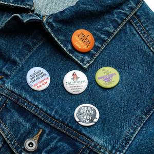 Set of pin buttons