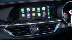 Alfa Romeo: Alfa Romeo Giulia Wireless Apple CarPlay & Android Auto Upgrade Kit