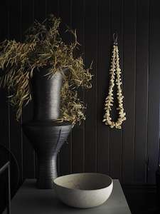 Iza Lozano: Xtra Tall Vase ver,3