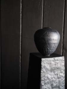 Iza Lozano: Small vase ver.1, ver.2, ver.3