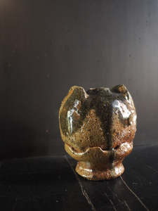 Pedistal Birdy with green glaze vase