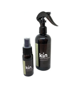 Groom Dog: Kin Dog Detangler /  Clean as a Whistle