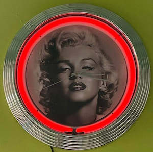 Marilyn Monroe Neon Clock - NENC-33