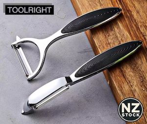 Kitchen: Stainless Steel Peeler New