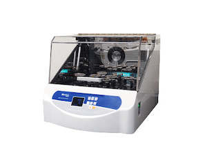 Benchtop Equipment: Shaking incubator, non refrigerated