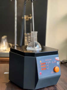 Benchtop Equipment: Digital Heating Mantle with Stirrer