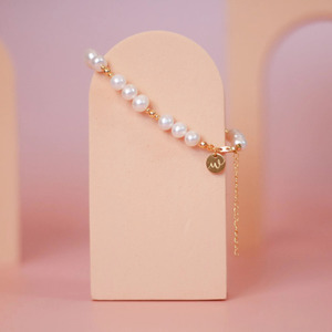 Jewellery: Eden Pearl Bracelet