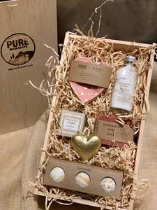 Gift Boxes: Valentine's indulgence