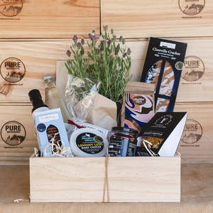 Gift Boxes: Medium Gift Box