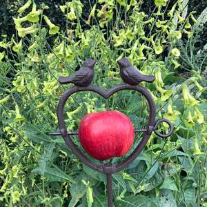 Gardenwares And Gifts: Heart Bird Feeder Stake