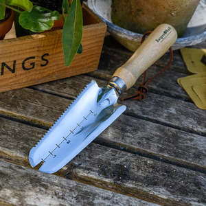 Gardenwares: Stainless Weeding Trowel | Burgon & Ball