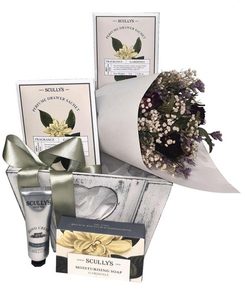 Products: White Gardenia Gift Box Putts Green Florist Kerikeri