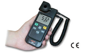 Center Technology Corp: Center 532 UV Light Meter
