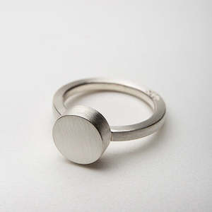 Zantedeschia Robini: ZR061: Flat circle stacker ring