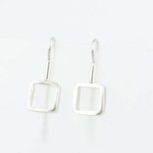 Lucia Araoz: LA17: Square frame earrings