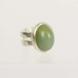 DA35: Russian Jade ring