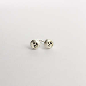 RMO64: Rock pool stud earrings