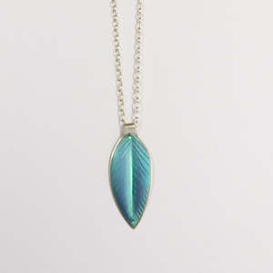 Necklaces: RB168: Pohutukawa leaf pendant