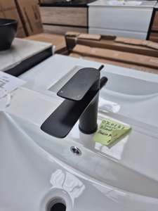 Basin Mixers: Black Round Basin Mixer