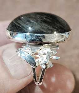 Jewellery Space: Sterling Silver Ring with Waihi Obsidian