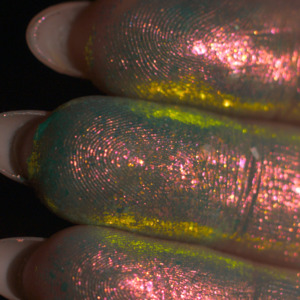 Best Sellers: Flake Gel - Ivy Kiss