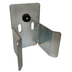 Sliding gate closing end catcher without Top plate