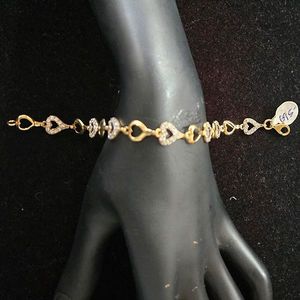 9 & 18ct Gold Jewellery: 9ct Gold Bracelet iwith CZ's GJBR701