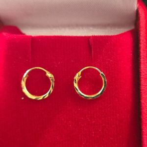 22ct Gold Earrings: 22ct Gold Thin Bali Earrings - 8mm Diameter_GJEB007