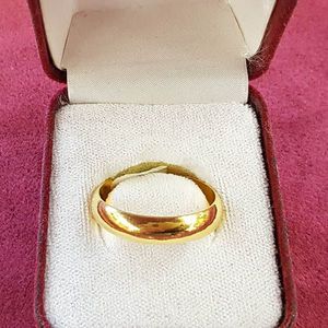 Gold Jewellery: GJR025-22ct Gold half-round wedding Band