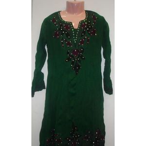 Girls: Girls casual wear Top - Flare Style