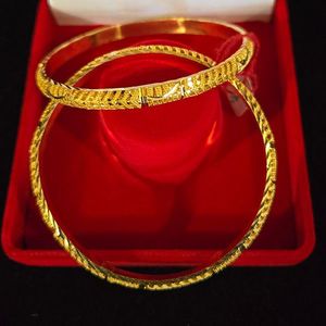 Gold Jewellery: 22ct Gold set of 2 Bangles - GJBN016