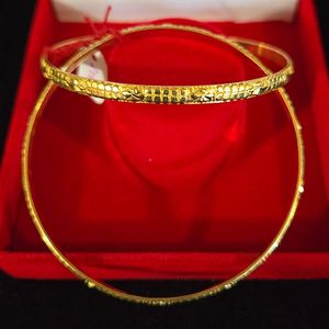 Gold Jewellery: 22ct Gold set of 2 Bangles - GJBN020