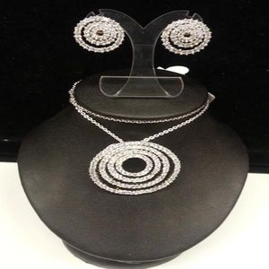Accessories: Spiral design Necklace Set