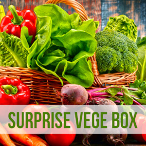 A SURPRISE ORGANIC VEGE BOX
