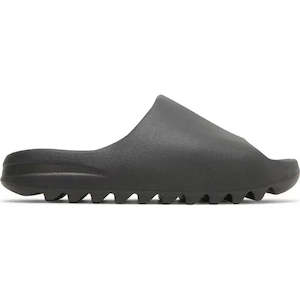 Yeezy: Adidas Yeezy Slide - Onyx