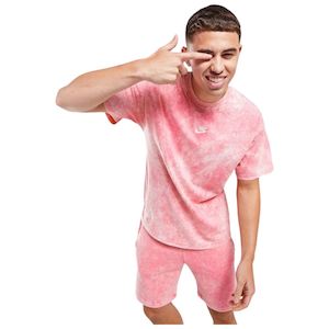 Apparel: Nike Washed T-Shirt - Pink