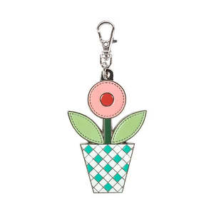 Zippers Bag Accessories: Gingham Garden Flower Charm - Lori Holt Happy Charms