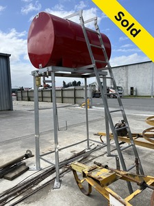 Products: Fuel tank 500L on stand
