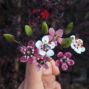 New Season Styles: NEW!! Glass Art - Native Flora: Manuka Grand Bouquet