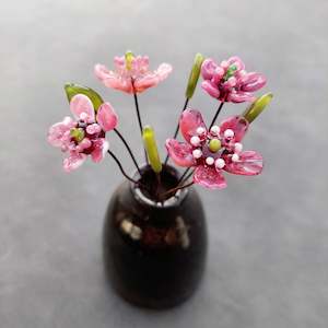 New Season Styles: NEW!! Glass Art - Native Flora: Midi Pink Manuka Bouquet
