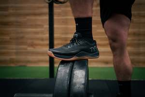 Lifting Accessories: TYR Shoes CXT2 Elite Carbon Wide 544 Black/Gum