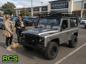 Rc Cars: RC Defender 1/12 Scale.