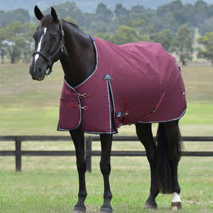 Rugs: ComFiTec Essential Turnout Standard Neck Burgundy/Navy - 0G