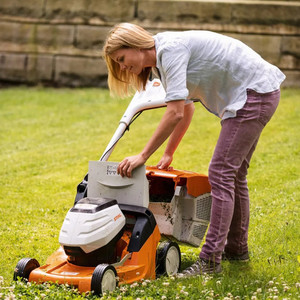 Products: Battery Stihl RMA443C Mower RangitikeiHireCentre