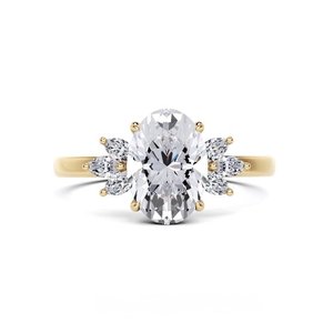 Oval Diamond Engagement Ring 18K Yellow Gold - Platinum