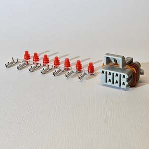 Electrical Connectors And Plugs: Connector kit - suit LS ignition sub harness (plug side)